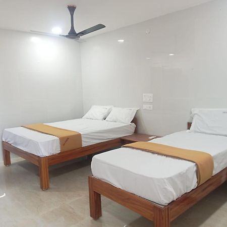 Sai Durga Banquet Hall And Ac Rooms Tirupati Exterior photo